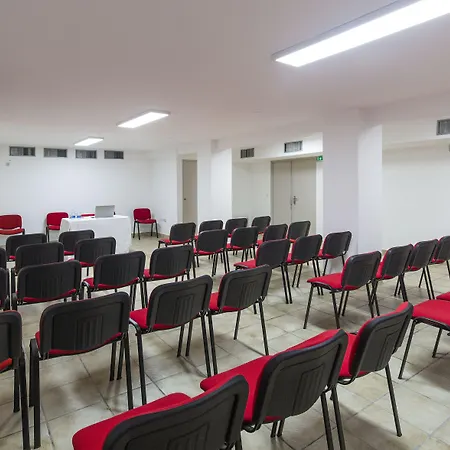 纳申娜尔酒店 3*