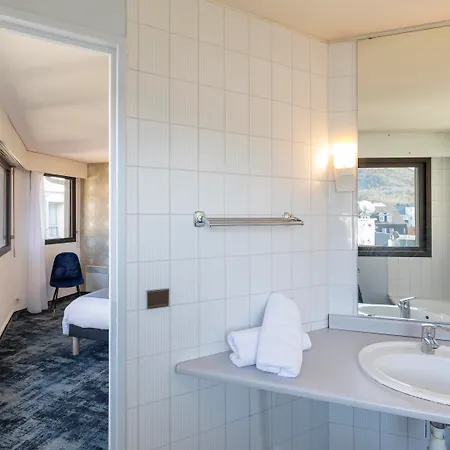 Hotel National 3*